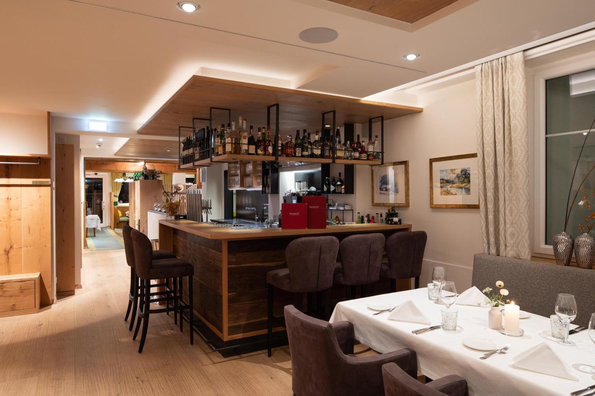 Hotel Restaurant Formarin Oberlech Exteriör bild