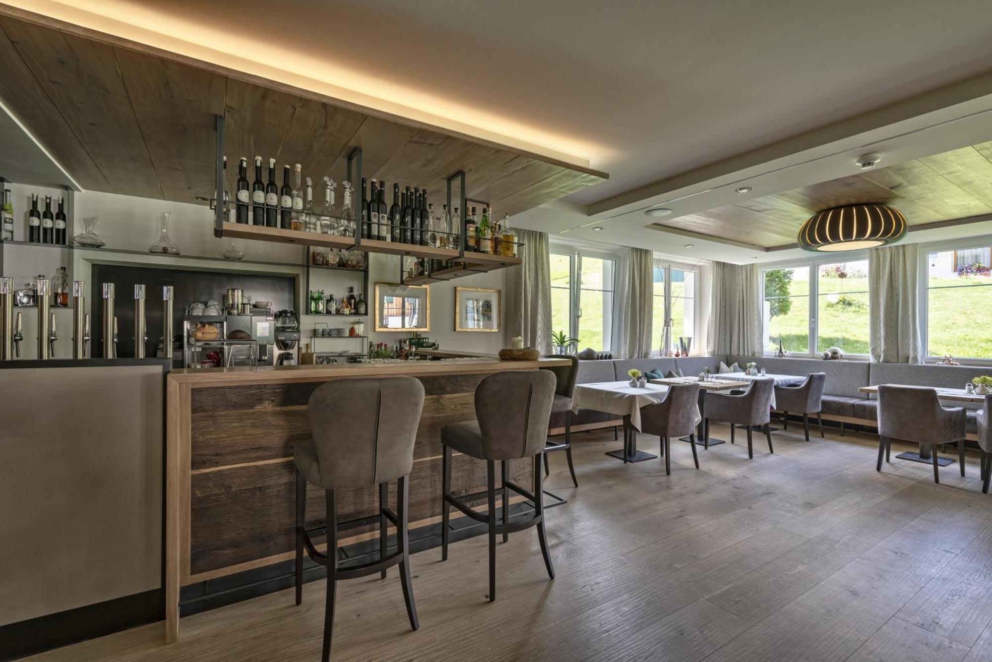 Hotel Restaurant Formarin Oberlech Exteriör bild